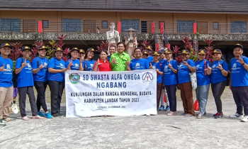 Kunjungan ke Rumah Radakng Aya Kabupaten Landak